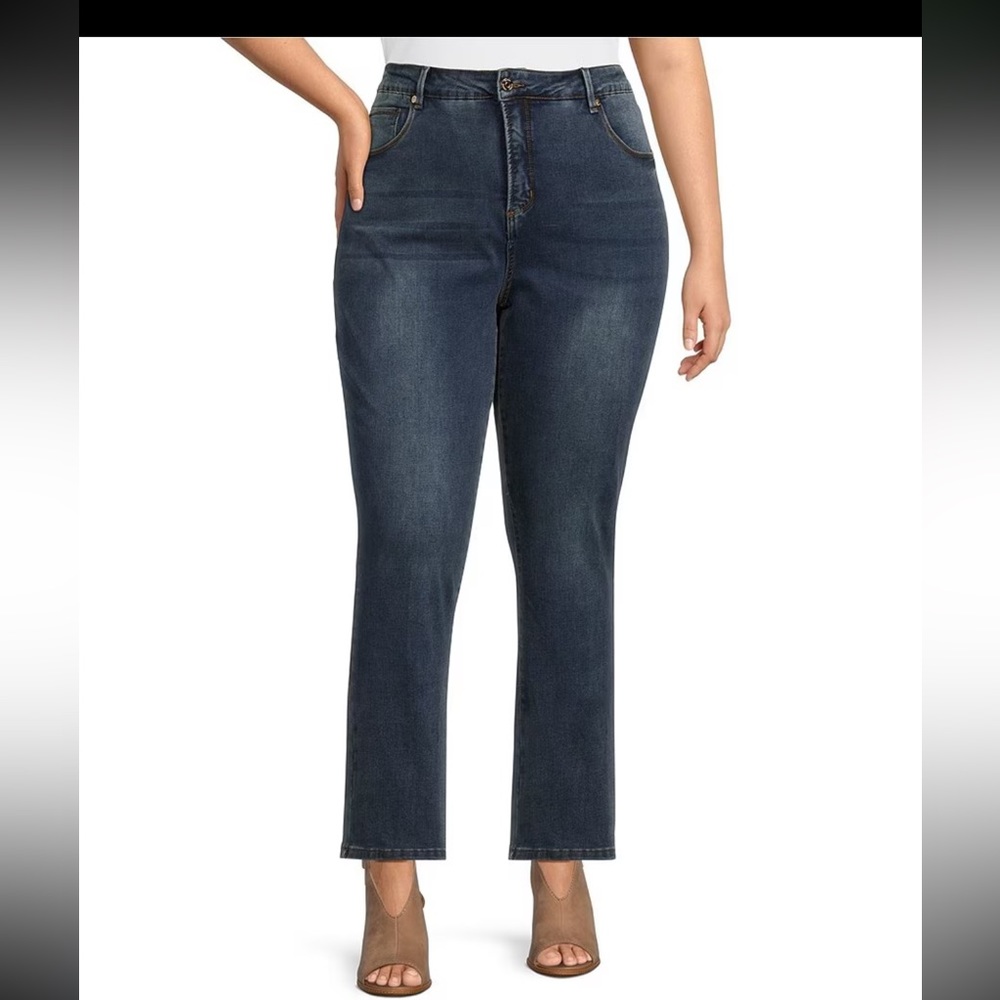 NWT plus size Calessa stretch Jean, straight leg, size 3X